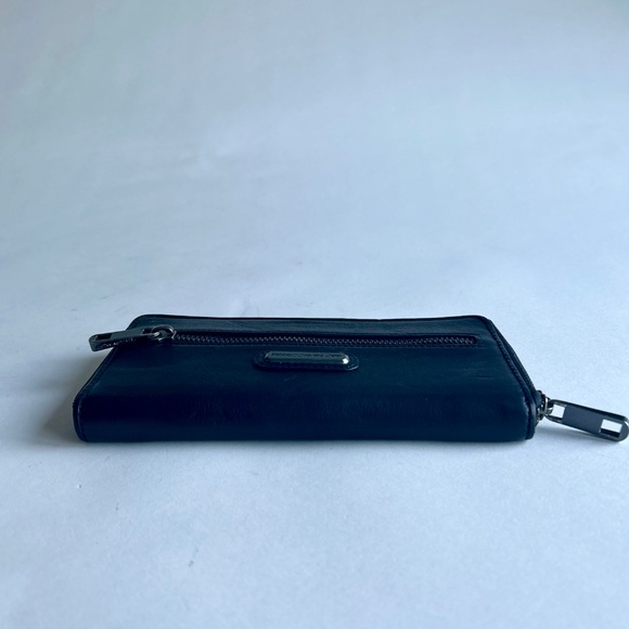 Rebecca Minkoff Black Leather RFID Blocking Zip Around Wallet - Picture 3 of 12